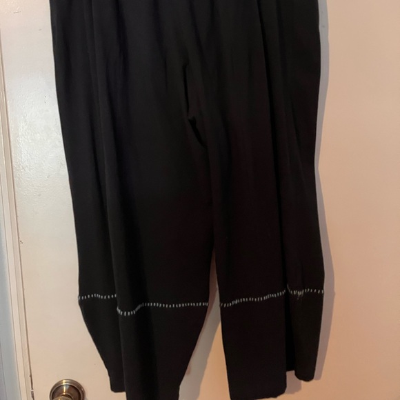 Marketplace of India 1X Black Knit Crop Pants with Blue Detail - Picture 3 of 4